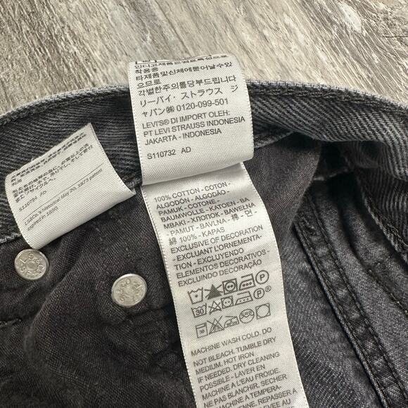 Levis Premium Faded Black Womens 28 Middy Straight Mid Rise Denim Jeans‎ Red Tab - Picture 5 of 14